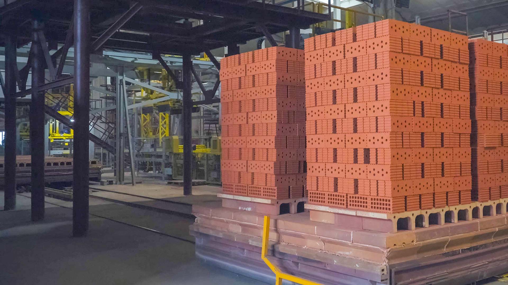 Interior of Boral Brick|Boral Brick kiln loading system|Exterior of Boral Brick|Interior of Boral Brick|Consumer Products Blue Background Image|Kiln process system building|Kiln gas and exhaust systems|Kiln loading equipment|Aerial photo of Boral Brick|Raw material storage||||||||||